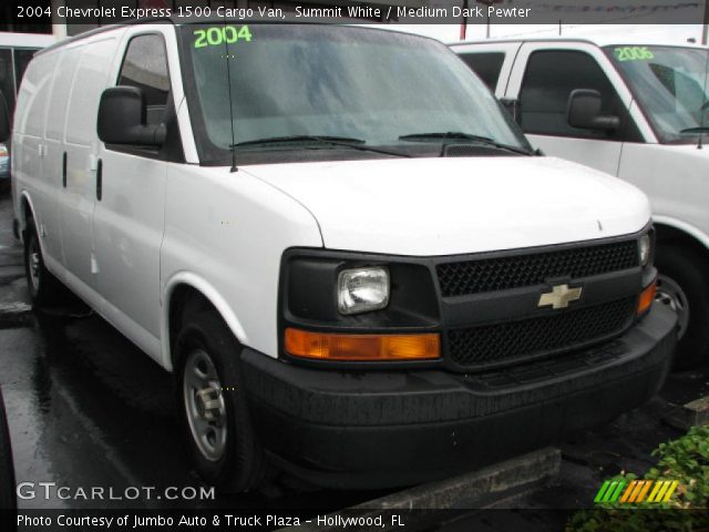 2004 Chevrolet Express 1500 Cargo Van in Summit White