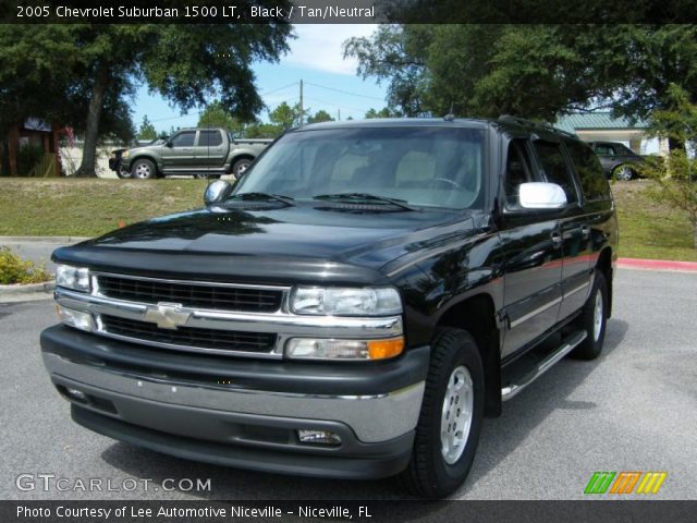 2005 Chevrolet Suburban 1500 LT in Black