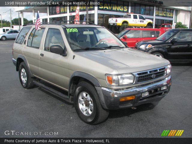 1998 Nissan Pathfinder SE 4x4 in Beige Metallic