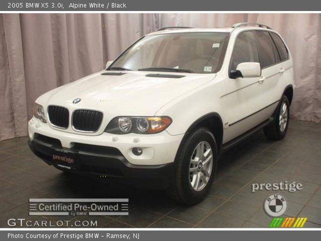 2005 BMW X5 3.0i in Alpine White