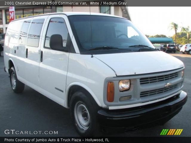 2001 Chevrolet Express 2500 Commercial Van in White