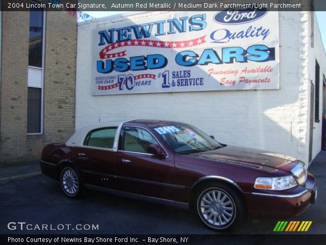 2004 Lincoln Town Car Signature in Autumn Red Metallic