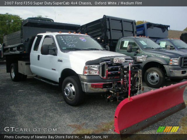 2007 Ford F350 Super Duty SuperCab 4x4 Chassis in Oxford White