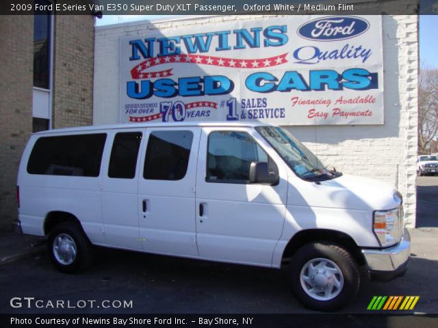 2009 Ford E Series Van E350 Super Duty XLT Passenger in Oxford White