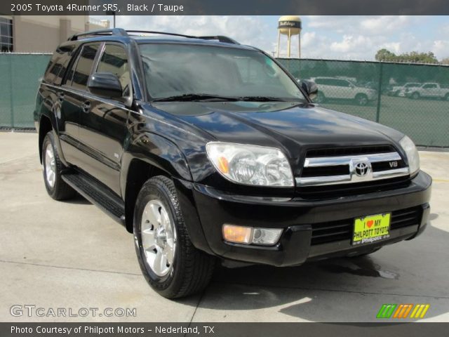2005 Toyota 4Runner SR5 in Black