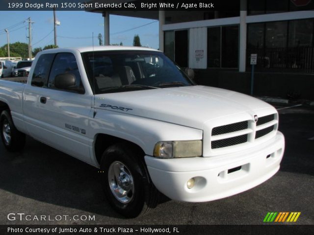 1999 Dodge Ram 1500 Sport Extended Cab in Bright White