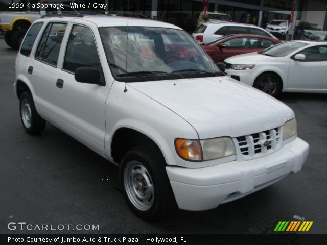 1999 Kia Sportage  in White