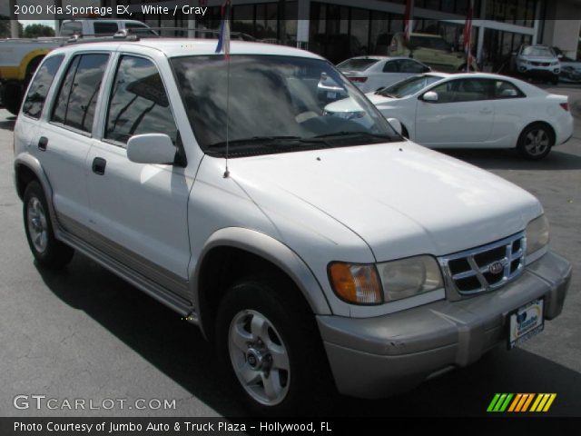 2000 Kia Sportage EX in White