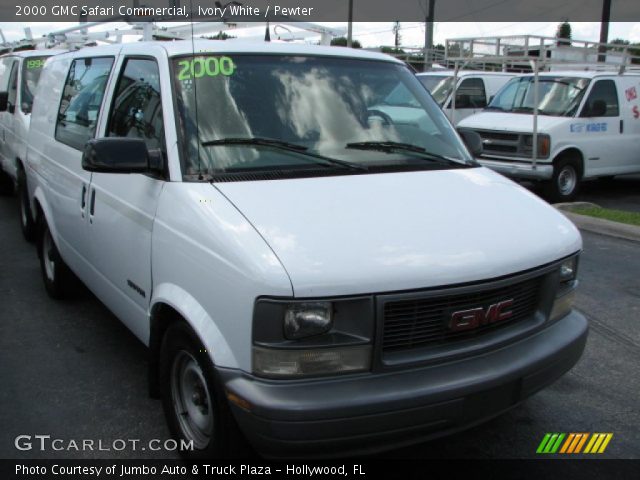 2000 GMC Safari Commercial in Ivory White