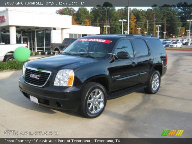 2007 GMC Yukon SLE in Onyx Black