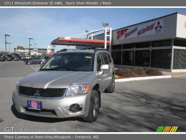 2011 Mitsubishi Endeavor SE AWD in Quick Silver Metallic