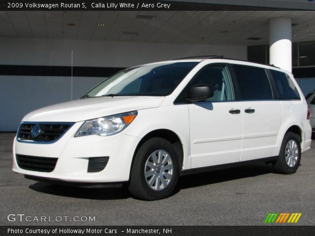 2009 Volkswagen Routan S in Calla Lilly White