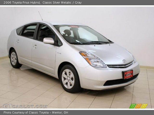 2006 Toyota Prius Hybrid in Classic Silver Metallic