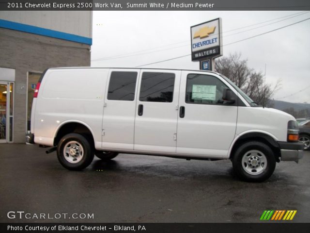 2011 Chevrolet Express 2500 Work Van in Summit White