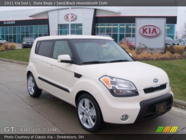 2011 Kia Soul ! in Dune Beige