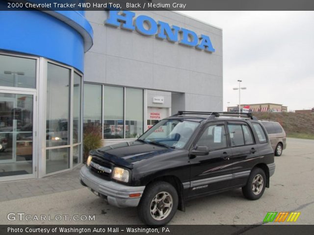 2000 Chevrolet Tracker 4WD Hard Top in Black