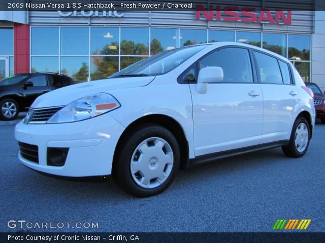 2009 Nissan Versa 1.8 S Hatchback in Fresh Powder