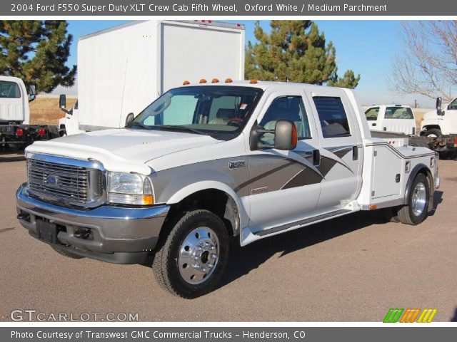 2004 Ford F550 Super Duty XLT Crew Cab Fifth Wheel in Oxford White