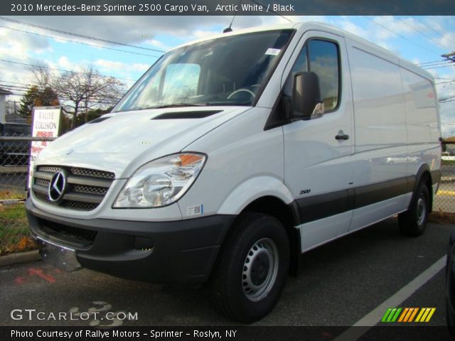 2010 Mercedes-Benz Sprinter 2500 Cargo Van in Arctic White