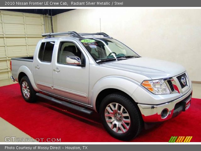 2010 Nissan Frontier LE Crew Cab in Radiant Silver Metallic