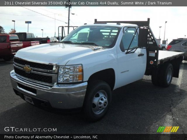 2011 Chevrolet Silverado 3500HD Regular Cab Chassis 4x4 Dually in Summit White