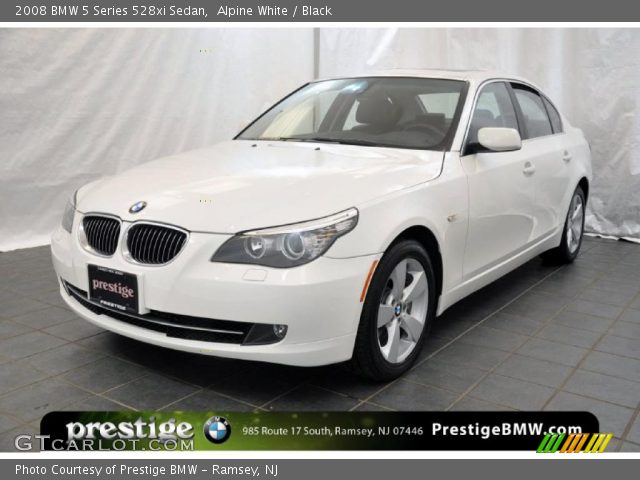 2008 BMW 5 Series 528xi Sedan in Alpine White
