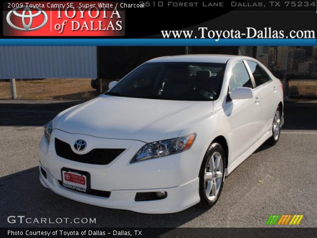 2009 Toyota Camry SE in Super White