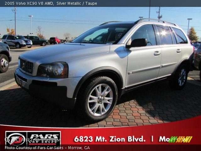 2005 Volvo XC90 V8 AWD in Silver Metallic