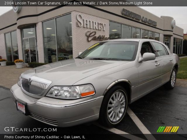 2004 Lincoln Town Car Signature in Silver Birch Metallic