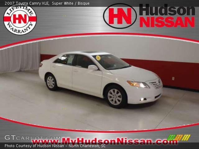 2007 Toyota Camry XLE in Super White
