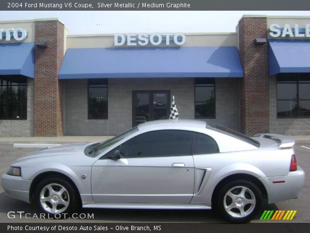 2004 Ford Mustang V6 Coupe in Silver Metallic