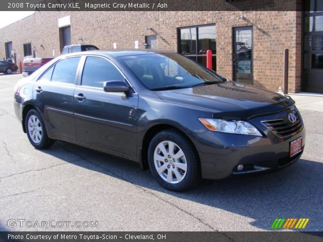 2008 Toyota Camry XLE in Magnetic Gray Metallic