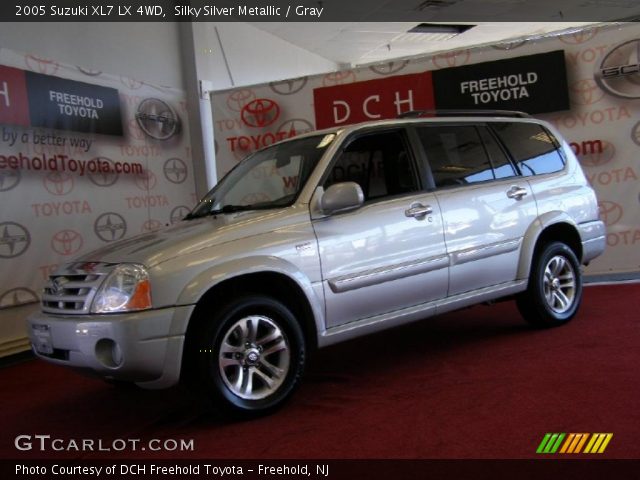 2005 Suzuki XL7 LX 4WD in Silky Silver Metallic