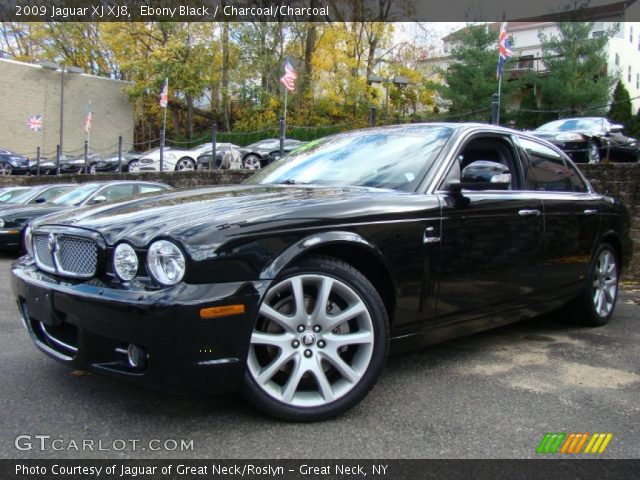 2009 Jaguar XJ XJ8 in Ebony Black