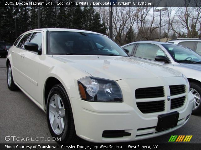 2005 Dodge Magnum SXT in Cool Vanilla White