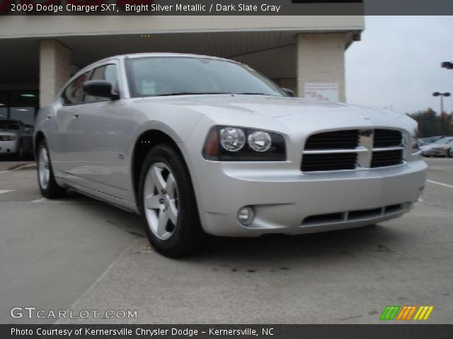 2009 Dodge Charger SXT in Bright Silver Metallic