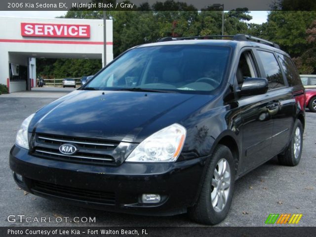 2006 Kia Sedona EX in Midnight Black
