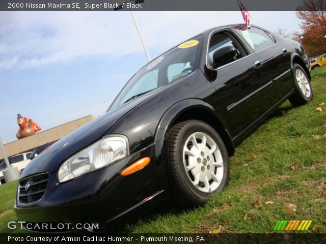 2000 Nissan Maxima SE in Super Black