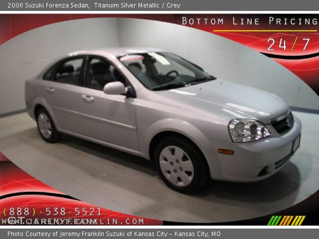 2006 Suzuki Forenza Sedan in Titanuim Silver Metallic