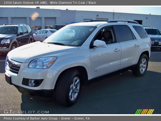 2009 Saturn Outlook XR AWD in White Diamond Tri-Coat