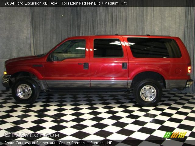 2004 Ford Excursion XLT 4x4 in Toreador Red Metallic
