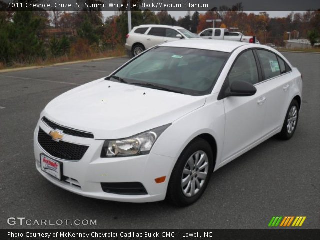 2011 Chevrolet Cruze LS in Summit White