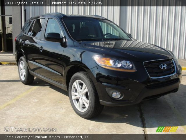 2011 Hyundai Santa Fe SE in Phantom Black Metallic