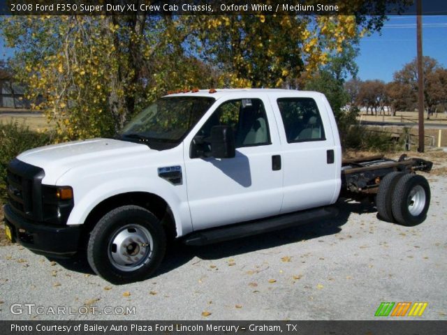 2008 Ford F350 Super Duty XL Crew Cab Chassis in Oxford White