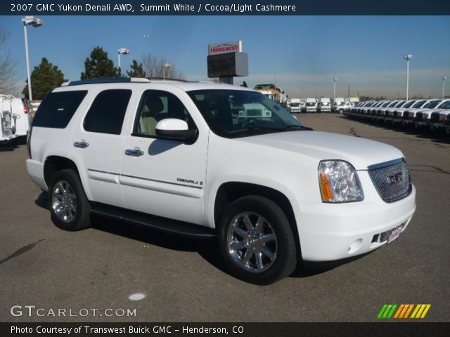 2007 GMC Yukon Denali AWD in Summit White
