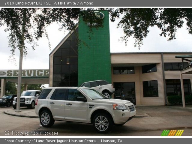 2010 Land Rover LR2 HSE in Alaska White