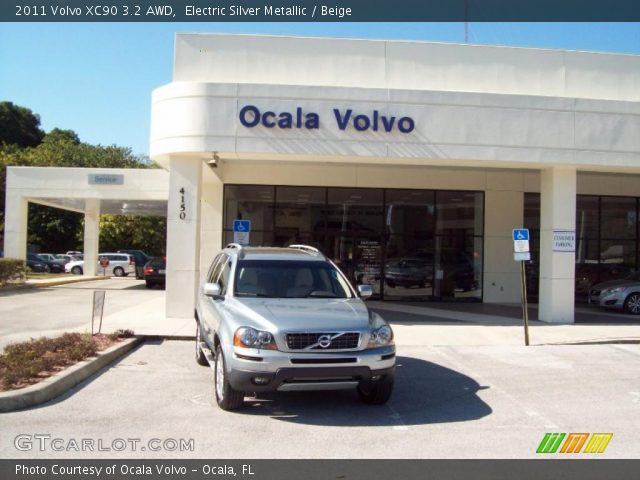 2011 Volvo XC90 3.2 AWD in Electric Silver Metallic
