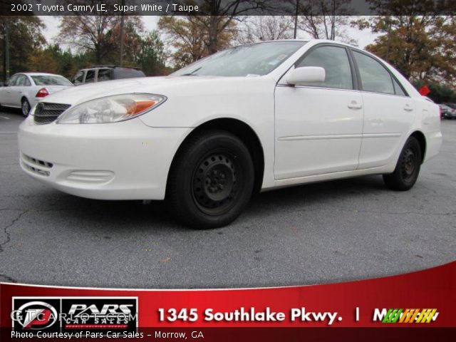 2002 Toyota Camry LE in Super White