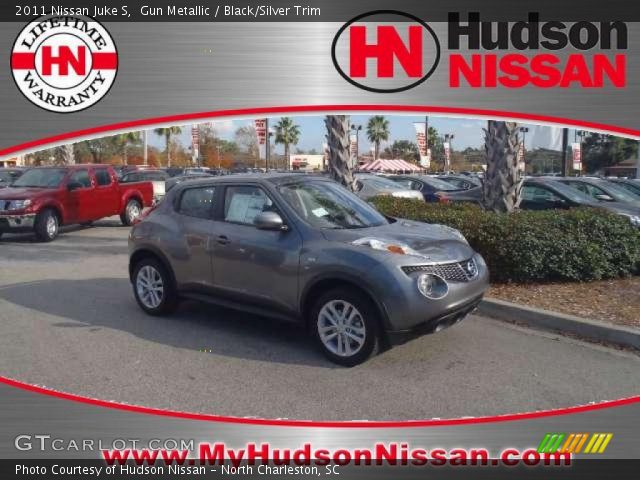 2011 Nissan Juke S in Gun Metallic