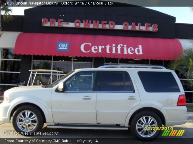 2006 Lincoln Navigator Luxury in Oxford White